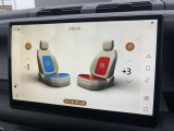 【シートヒーター&クーラー】前席では3段階で調節可能なシートヒーター&クーラーが装備されております。