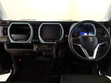【メーター廻り】シンプルで飽きないデザイン、運転中も視界の邪魔にならない構造になっているので運転に支障もありません♪