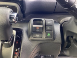 パーキングブレーキはスマートな電子制御式と合わせて渋滞時等にブレーキペダルから足を離しても停車状態を保持してくれるオートブレーキホールド機能で運転が楽になります。スタートはアクセルペダルを踏むだけ