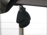 この車にはリアにもドライブレコーダーを装備しております◆映像・音声などを記録する自動車用の装置です。 もしもの事故の際の記録はもちろん、旅行の際の思い出としてドライブの映像を楽しむことができます。