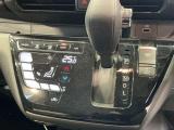 オートエアコン付きなので、温度を設定するだけで車内を快適にしてくれます!