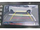 バックガイドモニターで、後方を確認しながら安心して駐車することができます。運転初心者も熟練者も必須の機能ですよ!