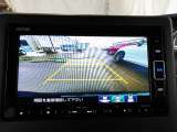 後方確認はバックカメラにお任せ♪後退時に便利で、駐車が楽になります♪