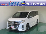 トヨタのミニバン・ノアです。低床&スライドドアで乗り降りしやすく、家族でのドライブにもピッタリ☆