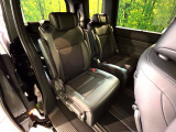 後部座席も気になるようなキズ・汚れやへたり等、大きなダメージはなく、良好な状態です。