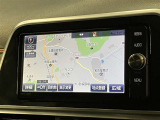純正ナビを装備。タッチパネル式で使いやすく、お出かけもラクラクです。