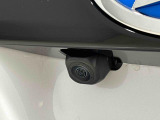 ナビゲーション等を装着した場合にバックするとき後方の安全確認ができるバックカメラが付いてます