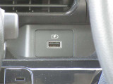 USBポートがございます。