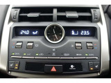 ★運転席と助手席でそれぞれお好みに合わせて温度設定が行えるフルオートエアコンです。外気温や室温、日射量を感知し、吹き出し温度、風量を緻密に制御します