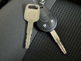インテリジェントキーでドアの開閉ラクラク!キーを取り出して開ける必要が無いので、荷物を持っている時や、雨の日は便利ですよ!