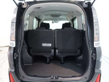開口部の広いラゲージスペースは、ゴルフバックなどの荷物もラクラク積み込めます。