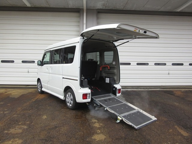 NV100クリッパーリオ  チェアキャブ ハイルーフ 4WD