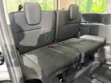 3列目シートはもちろん状態良好☆大人でもゆったりと座って頂けますので、大人数でのお出かけもラクラクです♪ご家族で、気の知れた仲間で、ドライブに行くのが楽しみですね♪