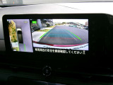 アラウンドビューモニター付きです 上から見たイメージで駐車出来ますので車庫入れの苦手な方も楽に駐車出来ます♪