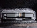 ■【ETC車載器】が装備されています。セットアップをしてお渡しとなり、ETCカードを差し込むだけで高速道路の利用が可能です。
