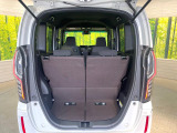 普段のお買い物や通勤、送迎等に十分な荷室スペースを確保しております。セカンドシートを倒すと、大きな荷物の積載も可能です♪