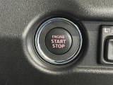 【プッシュスタート】スマートキーを持っているだけ、鍵を差し込むことなく、ボタンを押すだけでエンジン始動や停止を行うことができます。