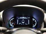 視認性の高いスピードメーターとなっております。
