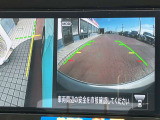 左サイドカメラとフロントカメラ運転席から死角となりやすい車両左前部分や前方部分もバッチリ見えます♪