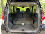 普段のお買い物や通勤、送迎等に十分な荷室スペースを確保しております。セカンドシートを倒すと、大きな荷物の積載も可能です♪