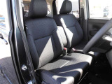 【内装】ムーブの車内です♪もちろん、フロアマットもついてますよ〜!