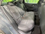 後部座席も気になるようなキズ・汚れやへたり等、大きなダメージはなく、良好な状態です。