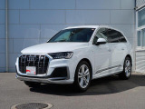 アウディ Q7