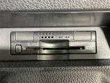 【ETC】有料道路を利用する際に料金所で停止することなく通過できる、ETC車載器(ノンストップ自動料金収受システム機器)が装備されています。セットアップを行うことで利用可能になります。