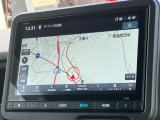 ホンダコネクトナビ付きでフルセグ・DVD再生・Bluetoothなど付いてとても便利な車両です♪