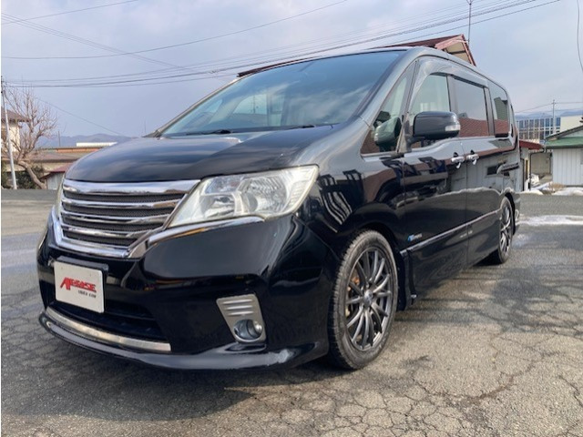 セレナ 2.0 ハイウェイスター S-HYBRID 