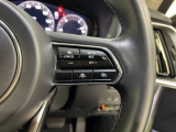 MRCC(マツダレーダークルーズコントロール)は先行車との車間を維持しながら追従走行を行い、長距離でのドライバー負担を軽減させてくれます。