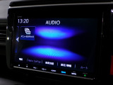 CD、DVD、Bluetooth、AM、FM、スマートフォン接続ができます。