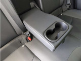 後部座席にも装備しております。