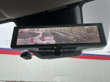 【インテリジェントルームミラー】切替レバーで後方を見やすく映像にできます。