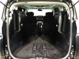 ミニバン最大級のスペース!ご家族、お友達とのキャンプやバーベキューほか、お仕事でも十分な容量が有ります!