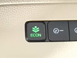 ★ECONスイッチ★ エコドライブを加速しよう!スイッチをONにすると、運転の仕方によるロスを抑え込み燃費をよくするようクルマが頑張ります(*^ー^*)燃費向上にチャレンジ♪