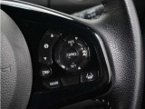 ◆アダプティブクルーズコントロール◆予め設定した車速内でクルマが自動的に加減速。前走車との適切な車間距離を維持しながら追従走行します。【LKAS】車線維持支援システムでステアリング操作を支援。