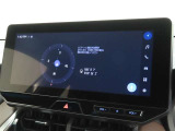 メーカー装着のディスプレイオーディオ(コネクティッドナビ対応)を装備しております。