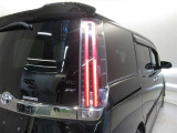 LEDテールライトです。省電力、高輝度のLEDは明るく照らすので夜間運転時の視認性を高めます。スタイリッシュな見た目で細かいところもこだわりたいあなたに!