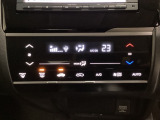 プラズマクラスター付き・オートエアコンがついてますので、お好みの温度をセットするだけで風の強さや風量を自動で調整します。スイッチも簡単操作で快適に過ごせます。