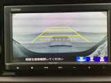 バックでの車庫入れも安心です! リアカメラが付いているバックモニター付のナビを装備しております。操作線もついており距離感も画面から確認できます。