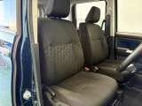 車を運転する際には運転席の存在は欠かせません。しっかりとチェックしたいポイントですね。
