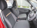 セレナのフロントシートです。座り心地もバッチリです。