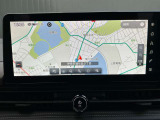 スマホと繋がるアップルカープレイにも対応した純正ナビ!