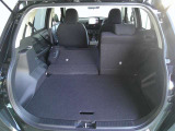 シートを倒せば目的や荷物に合わせて空間をアレンジ
