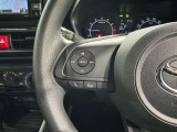 ステアリングスイッチ装備!運転しながら手元でオーディオの操作などができます。
