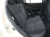 リアシートも厚く、長時間の移動もらくらくです!車種によってはラゲージスペースやトランクへのアクセスも可能!乗り心地・使い勝手共に充実です!!
