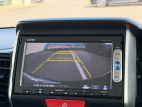 駐車時に便利なバックカメラを装備しています。
