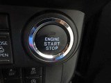 プッシュスタートです。エンジンの始動、停止がワンタッチ操作で出来ます。