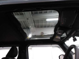 ガラスルーフ(開閉なし)装備です☆